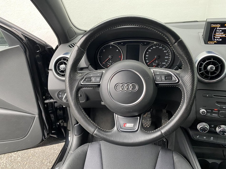 Audi A1 1.6 TDi S-line