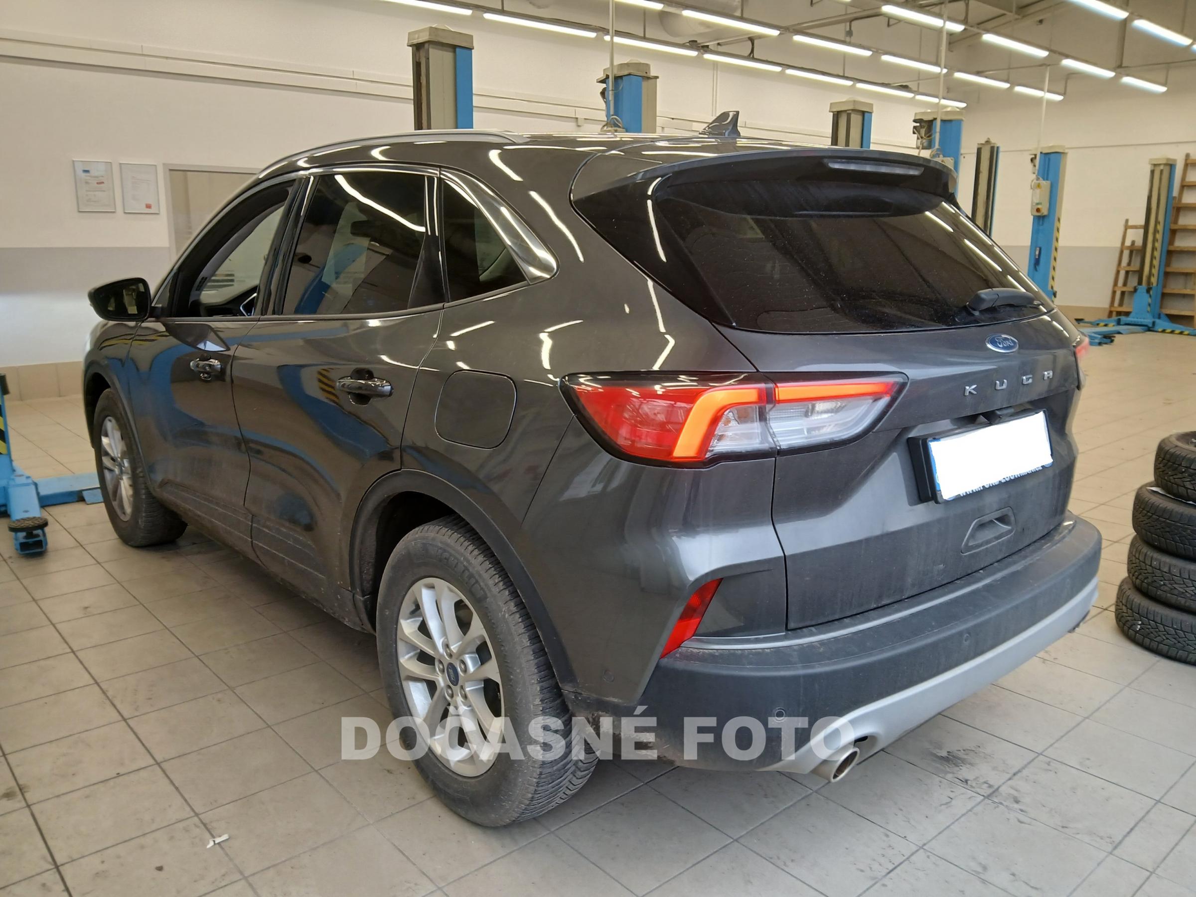 Ford Kuga, 2021