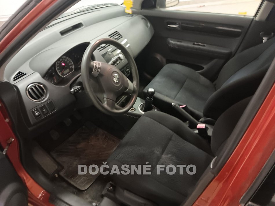 Suzuki Swift 1.3i 