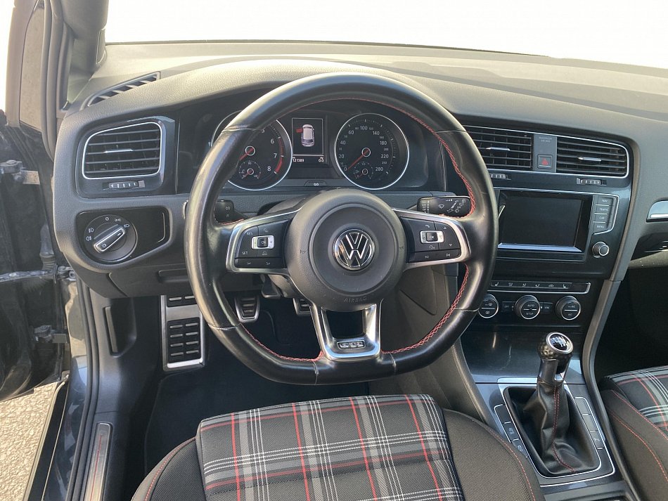 Volkswagen Golf 2.0 TSi GTi