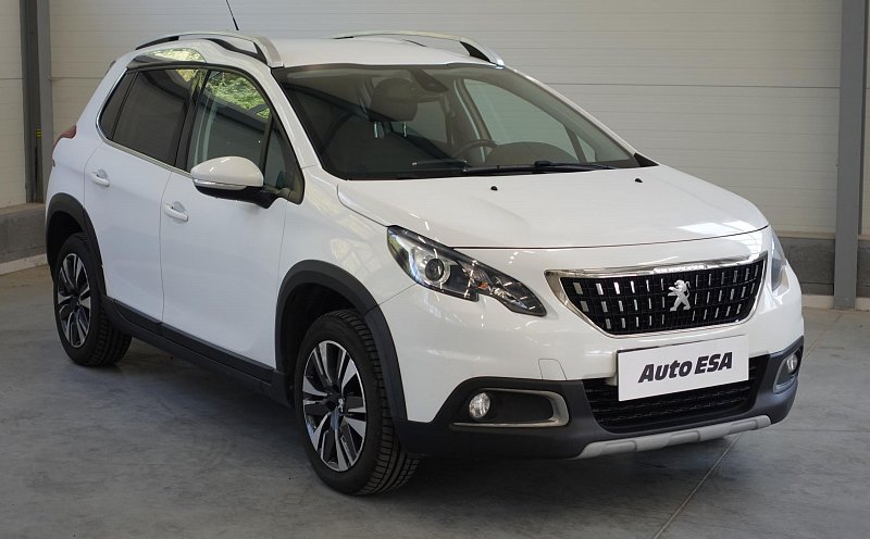 Peugeot 2008 1.2i 