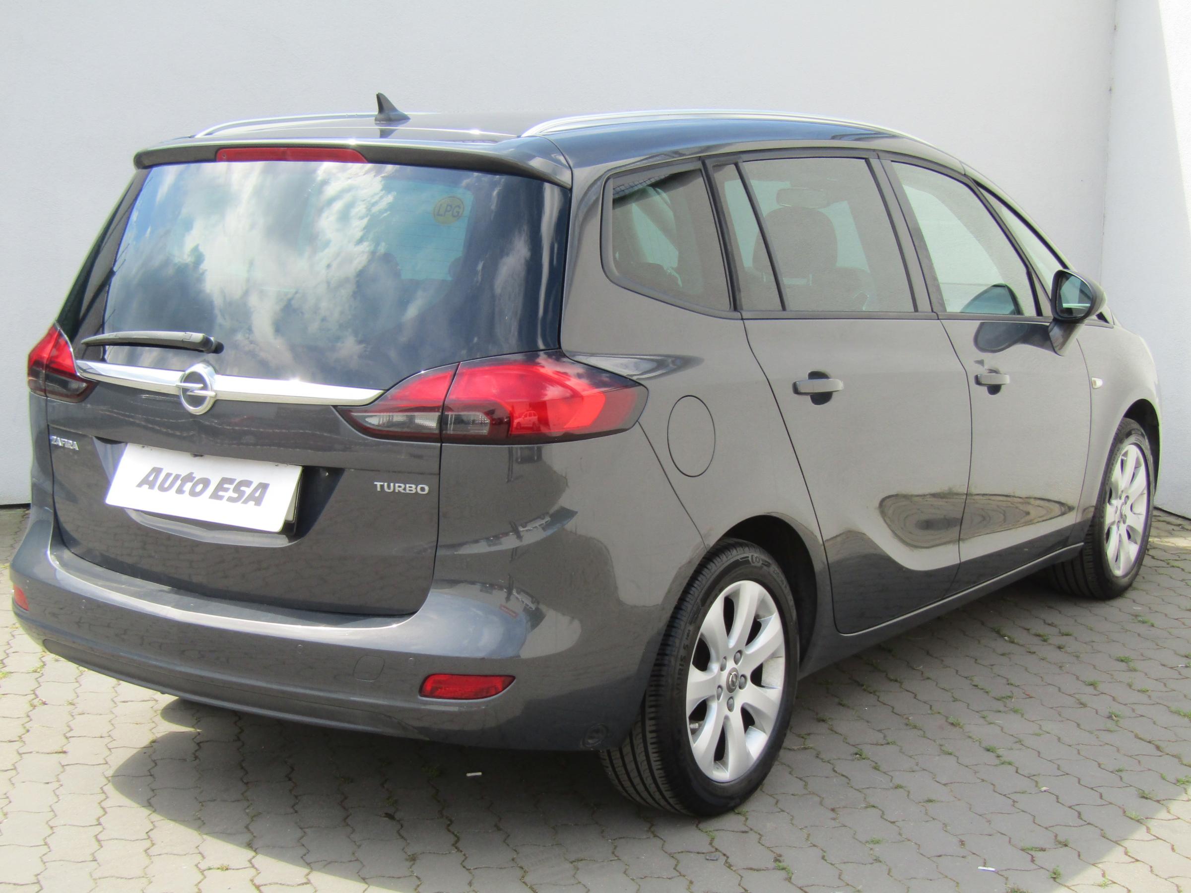 Opel Zafira, 2015 - pohled č. 6