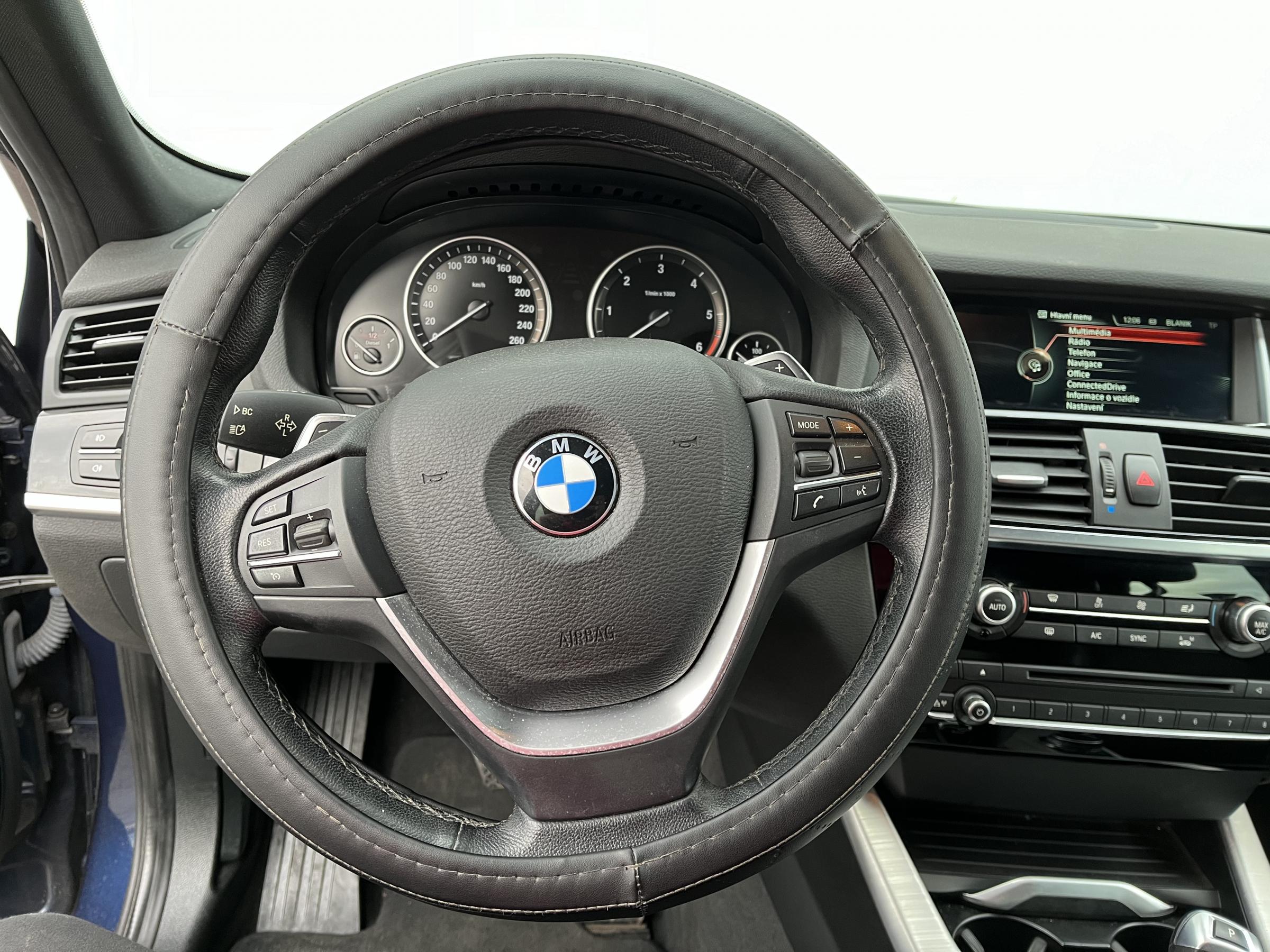 BMW X4, 2015 - pohled č. 14