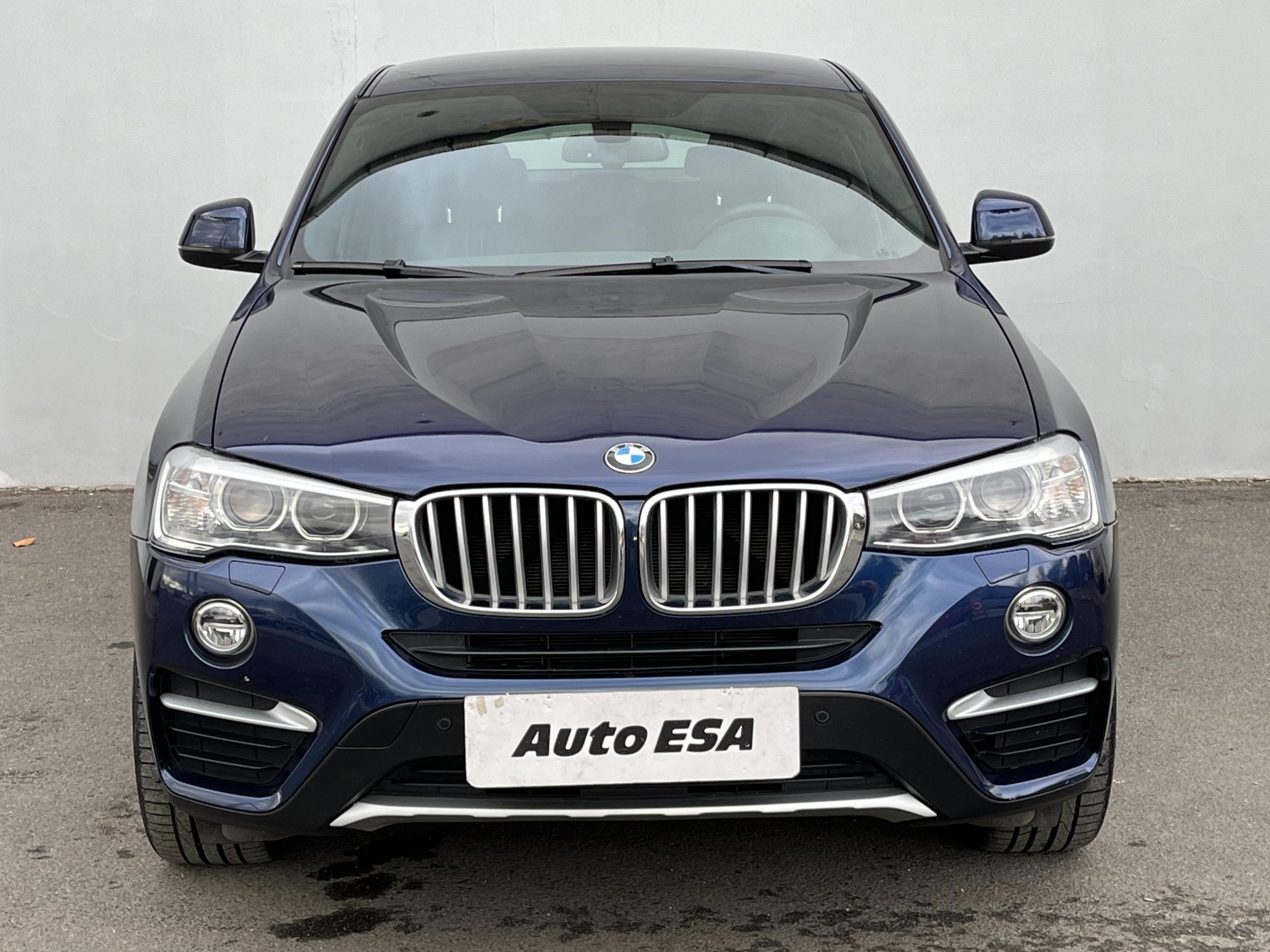 BMW X4, 2015 - pohled č. 2