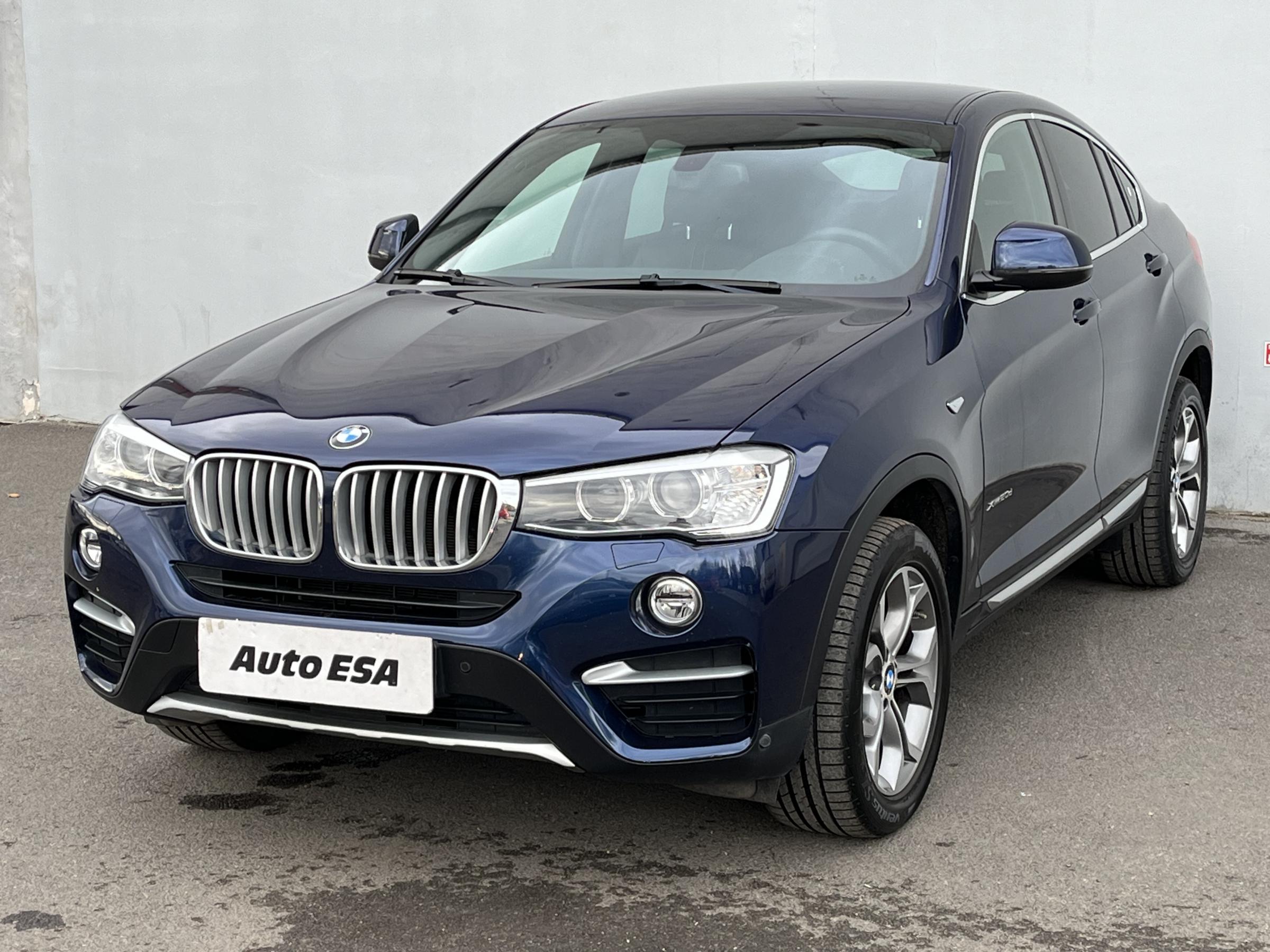 BMW X4, 2015 - pohled č. 3