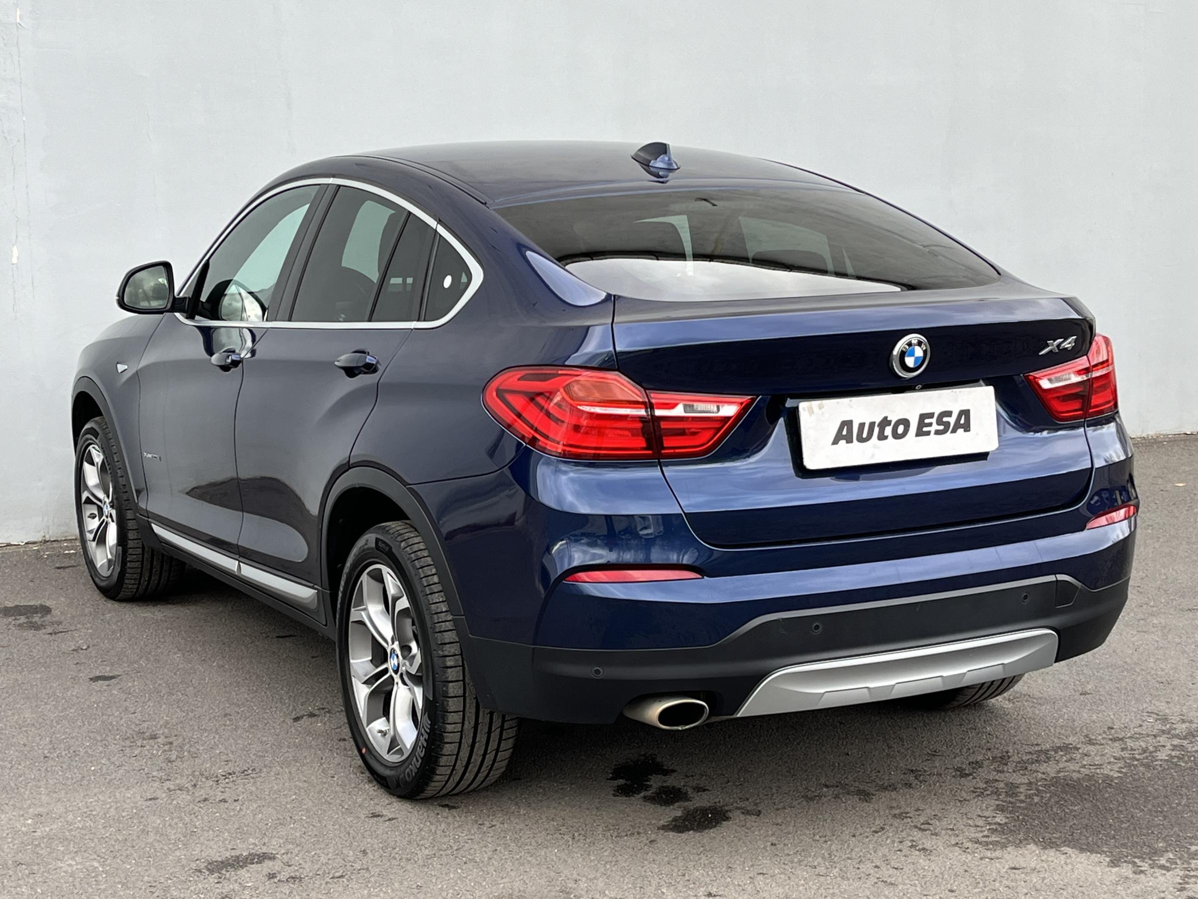 BMW X4, 2015 - pohled č. 4