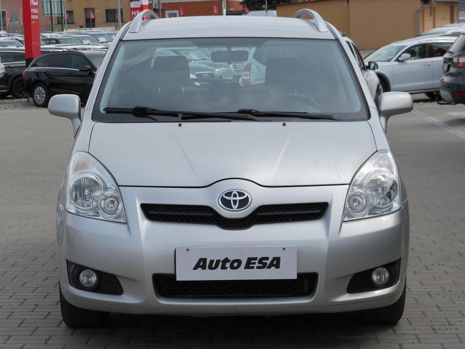 Toyota Corolla Verso 2.2 D 