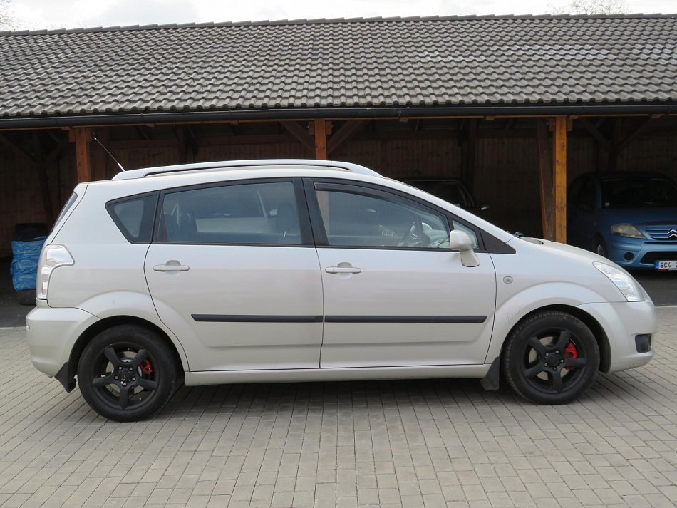 Toyota Corolla Verso 2.2 D 