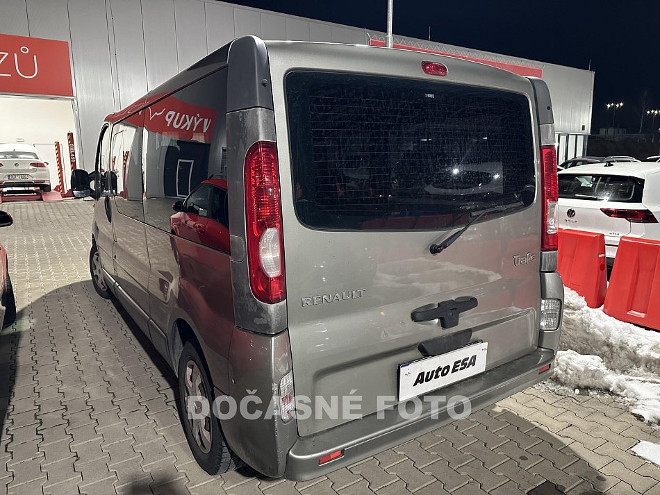 Renault Trafic 2.0dCi  L2 5míst