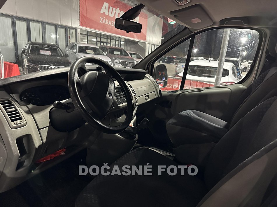 Renault Trafic 2.0dCi  L2 5míst