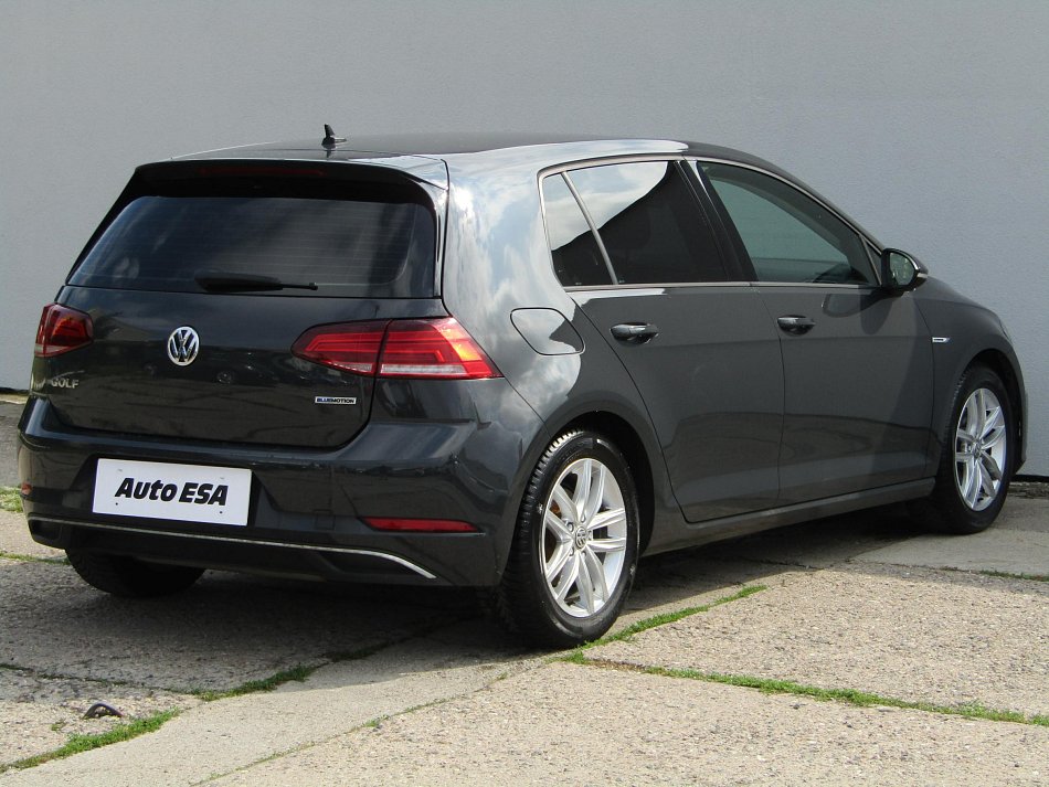 Volkswagen Golf 1.5 TSI 