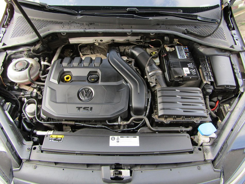 Volkswagen Golf 1.5 TSI 