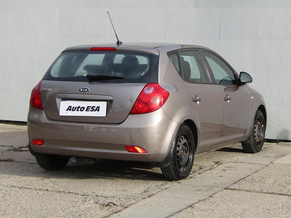 Kia Ceed 1.4i 