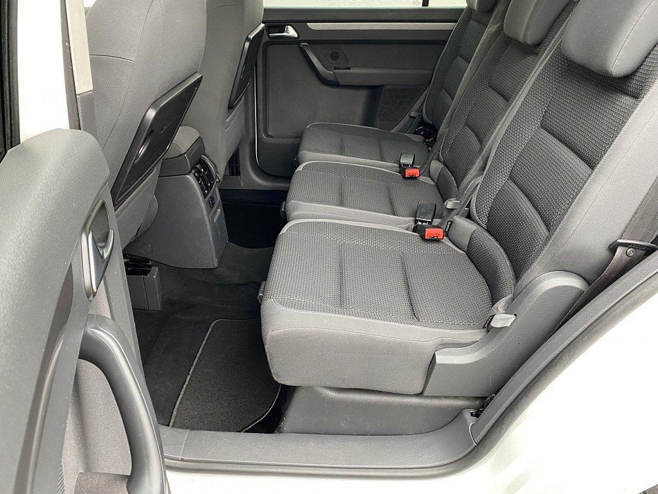 Volkswagen Touran 1.6 TDi 