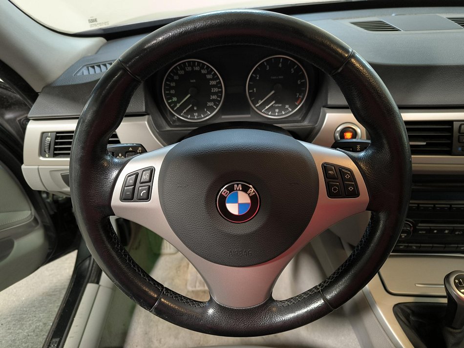 BMW Řada 3 2.5i  325i