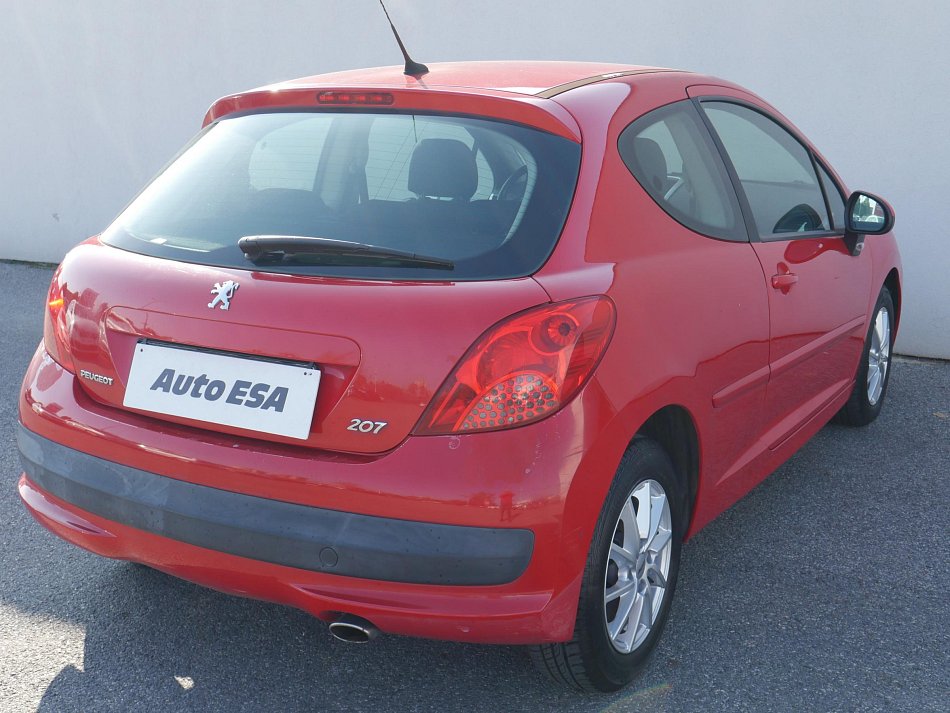 Peugeot 207 1.6 i 