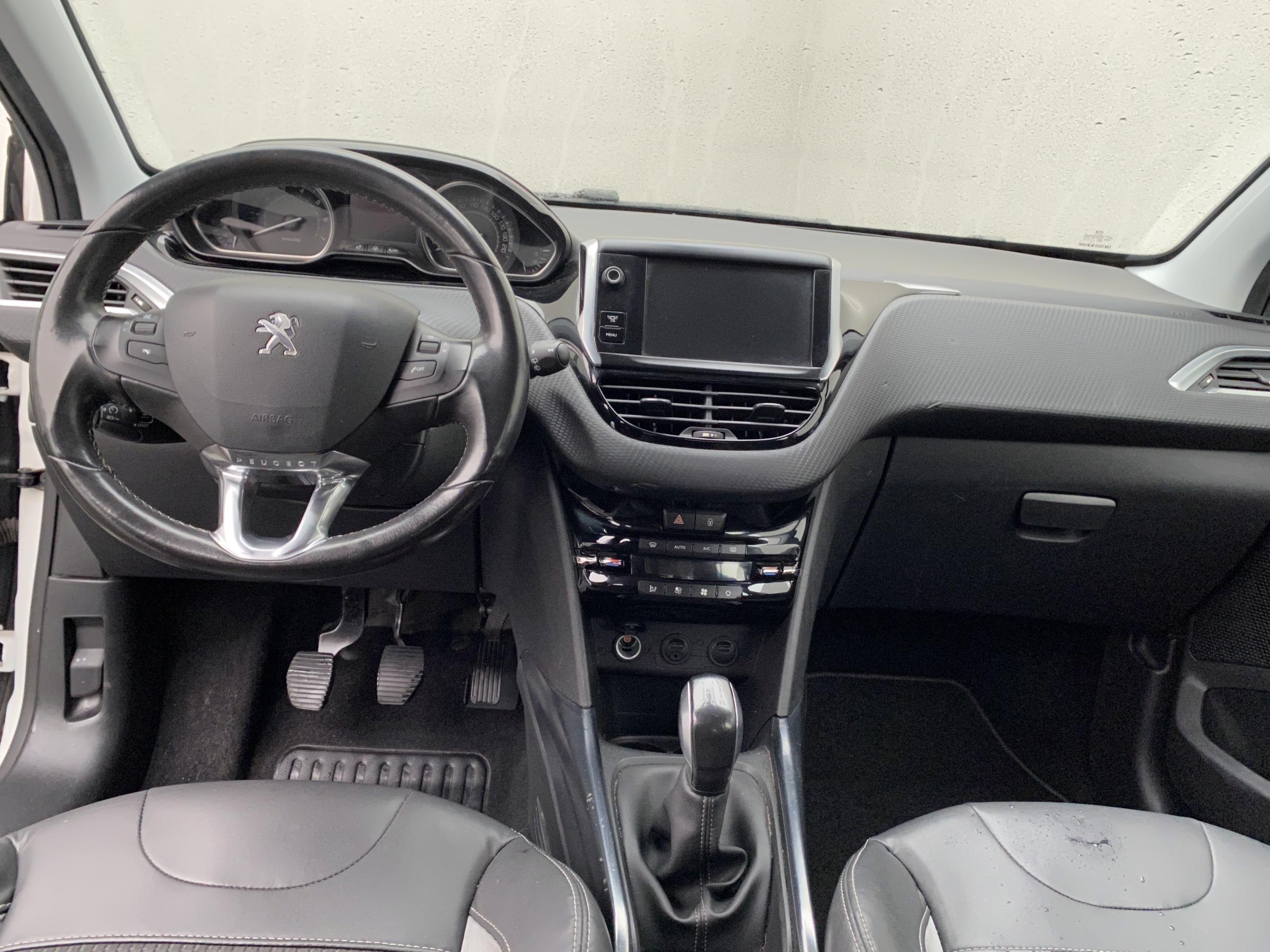 Peugeot 2008, 2014 - pohled č. 9