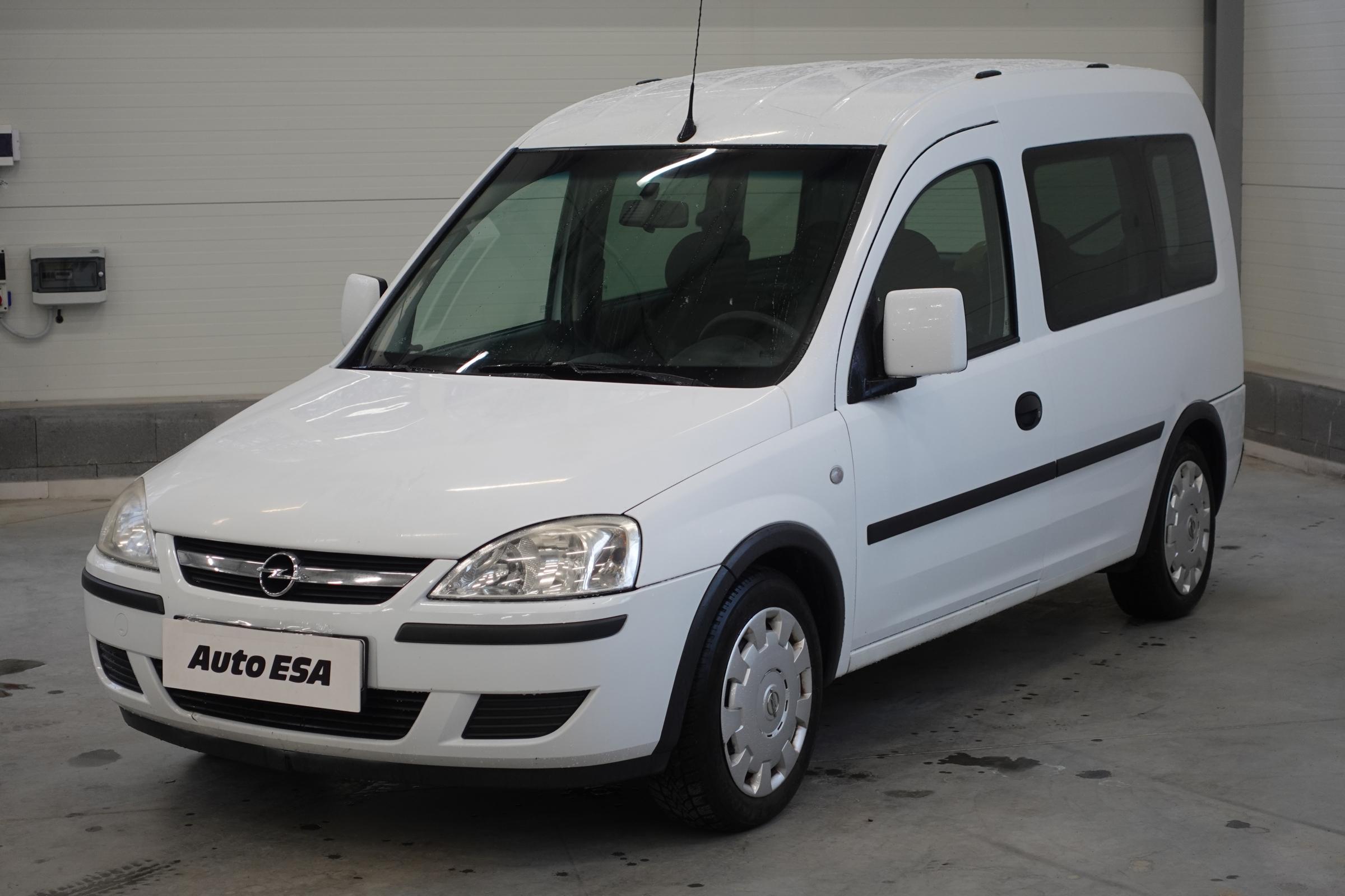 Opel Combo, 2009 - pohled č. 3