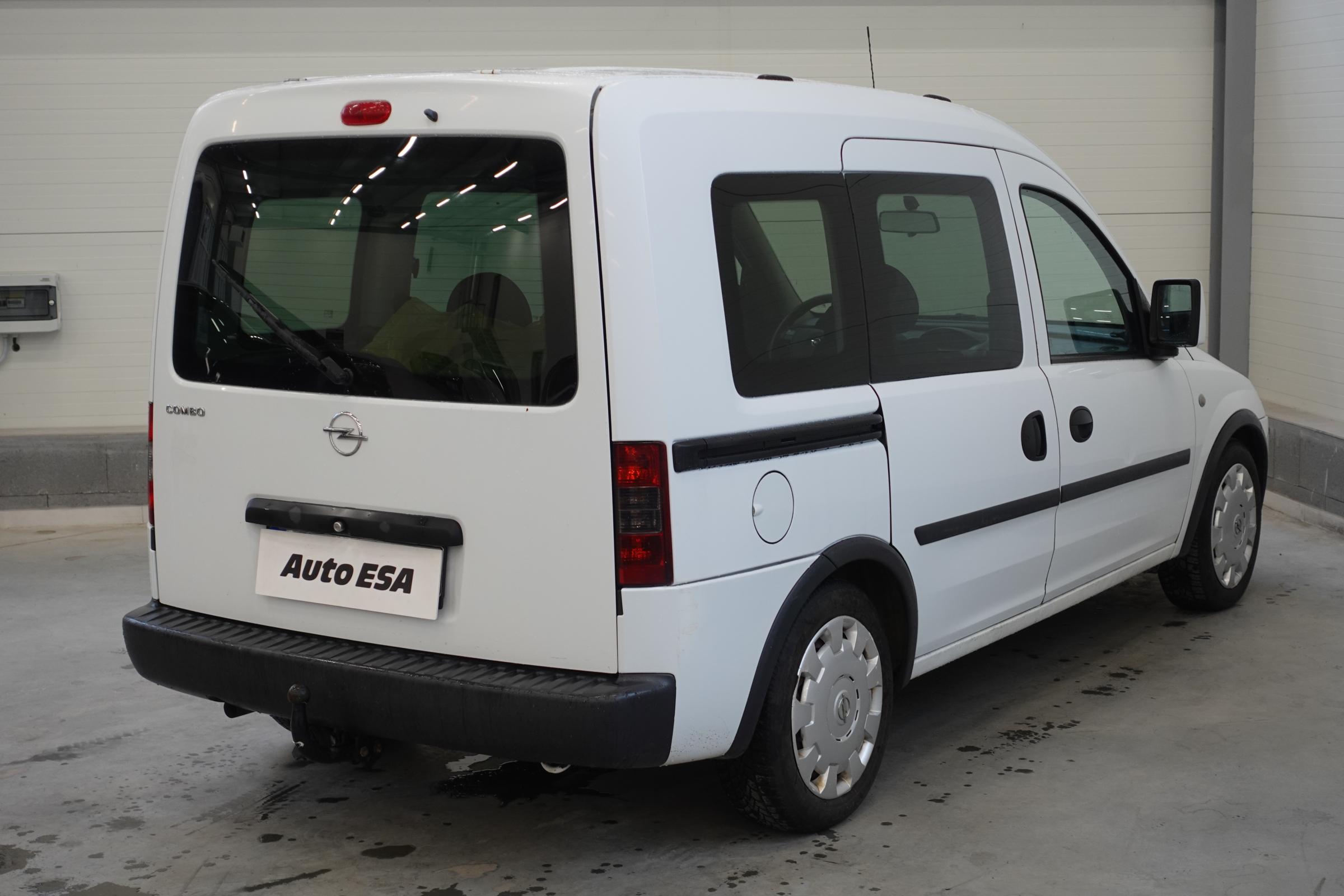 Opel Combo, 2009 - pohled č. 6