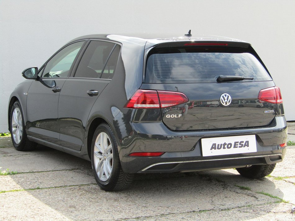 Volkswagen Golf 1.5 TSI 