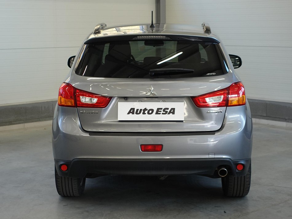 Mitsubishi ASX 1.8 DI-D  4WD