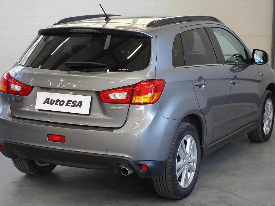 Mitsubishi ASX 1.8 DI-D  4WD