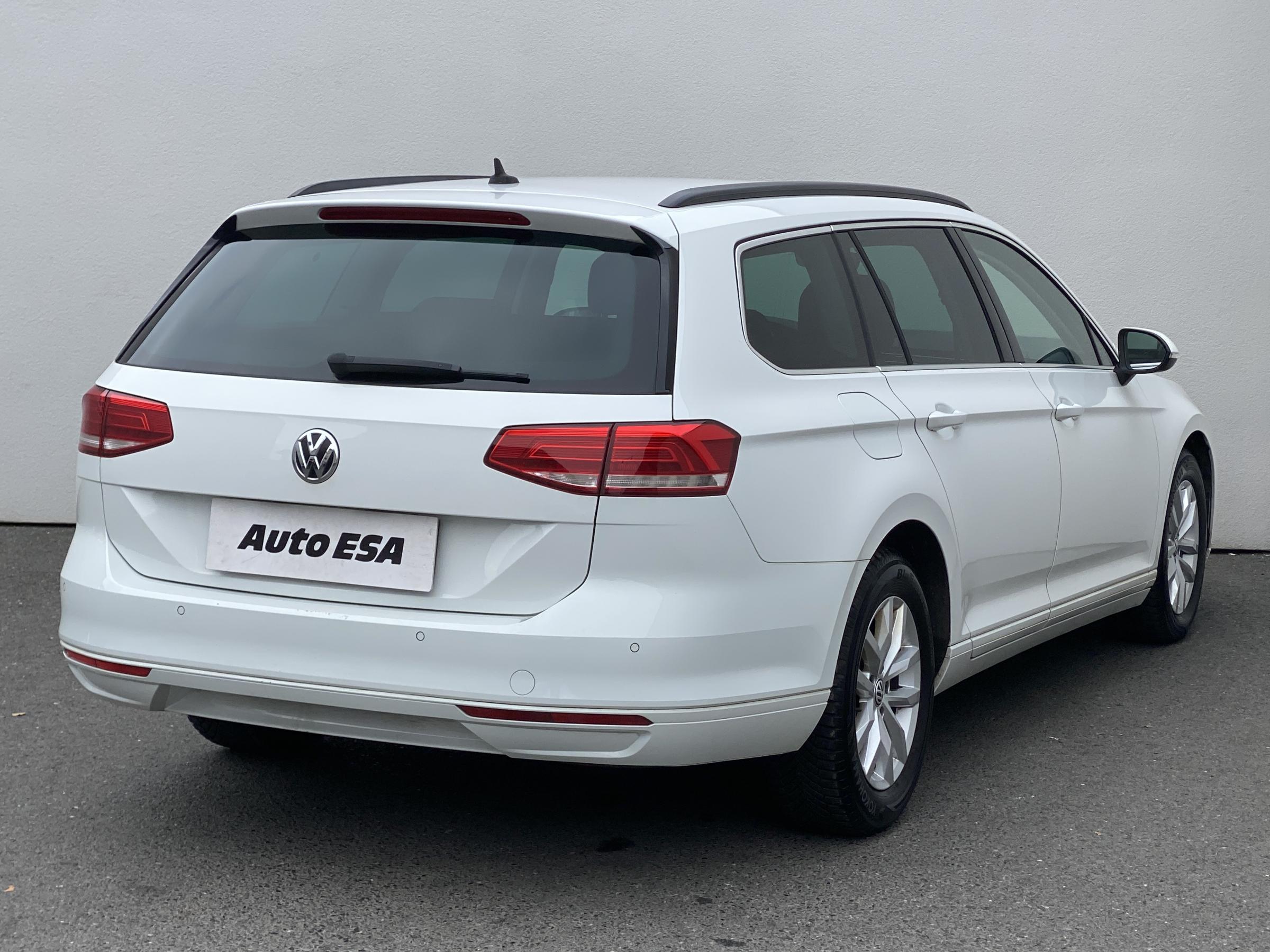 Volkswagen Passat, 2019 - pohled č. 4