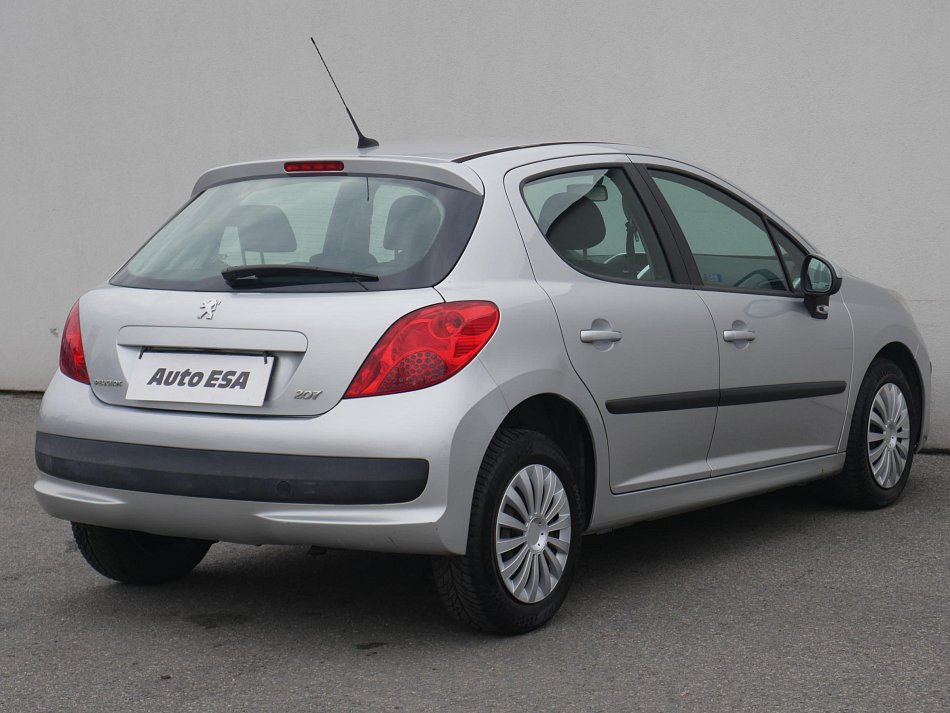 Peugeot 207 1.4 i 