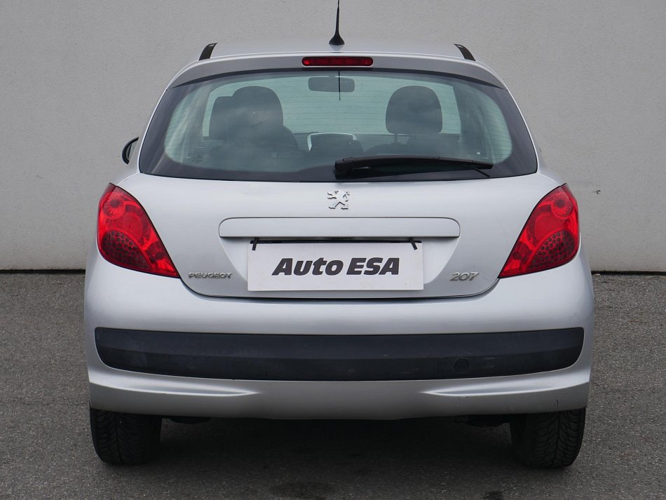 Peugeot 207 1.4 i 