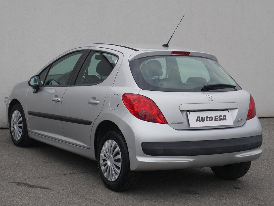 Peugeot 207 1.4 i 