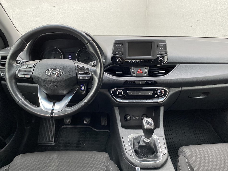 Hyundai I30 1.6 CRDi Trikolor