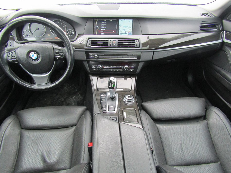 BMW Řada 5 3.0i  535i