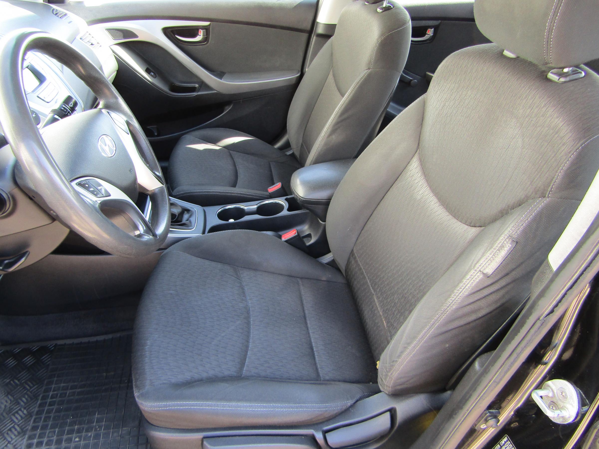 Hyundai Elantra, 2011 - pohled č. 9