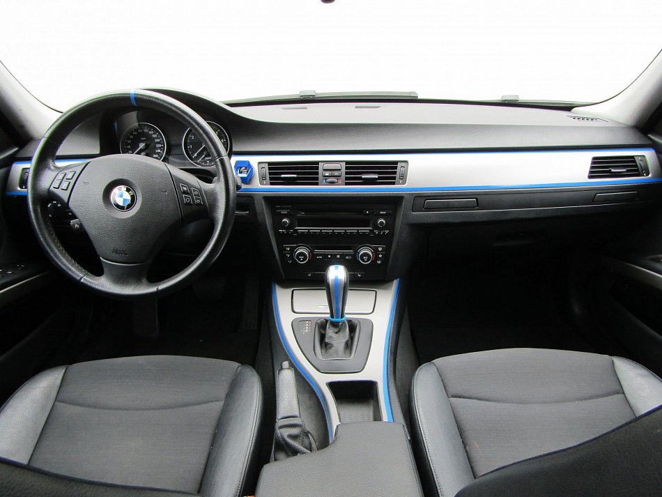 BMW Řada 3 3.0 i  325