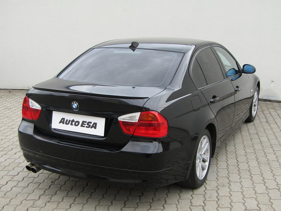 BMW Řada 3 3.0 i  325