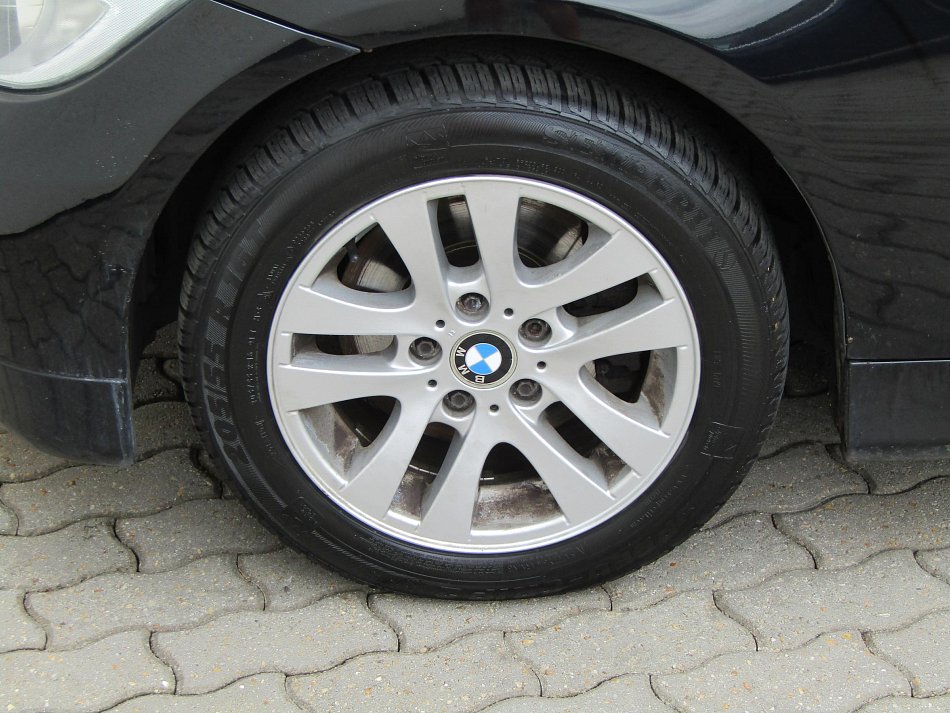 BMW Řada 3 3.0 i  325