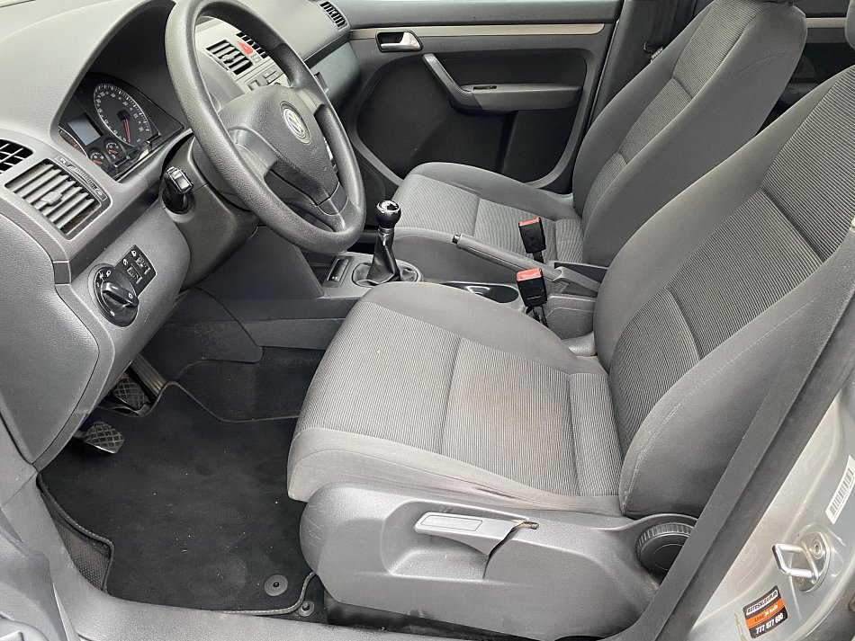 Volkswagen Touran 1.9 TDi  7míst