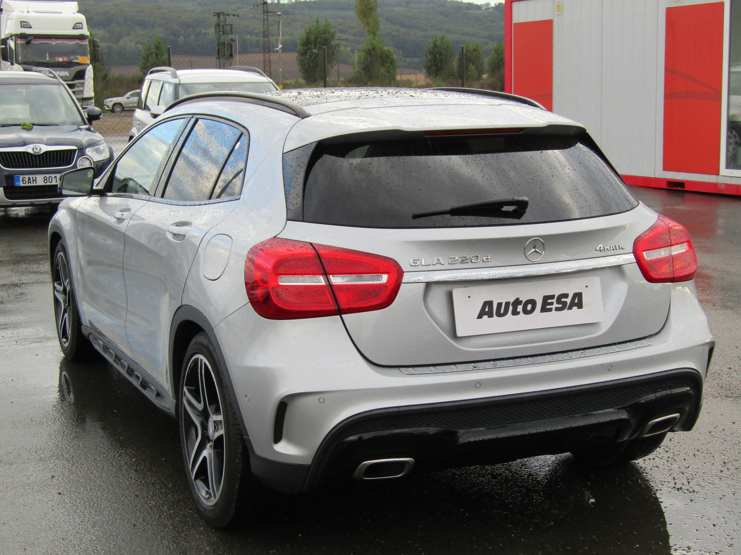 Mercedes-Benz GLA, 2016 - pohled č. 4