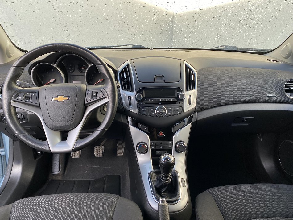 Chevrolet Cruze 1.6i LT