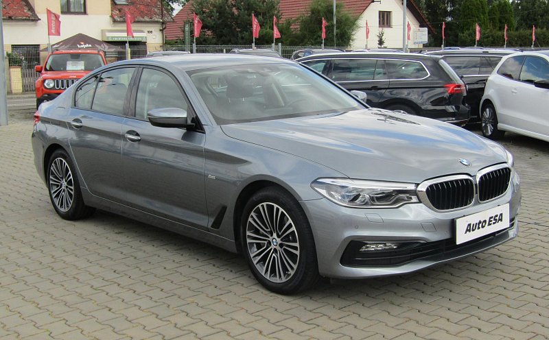 BMW Řada 5 3.0i Sport Line 540i xDrive