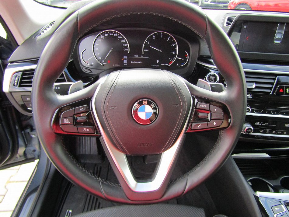 BMW Řada 5 3.0i Sport Line 540i xDrive