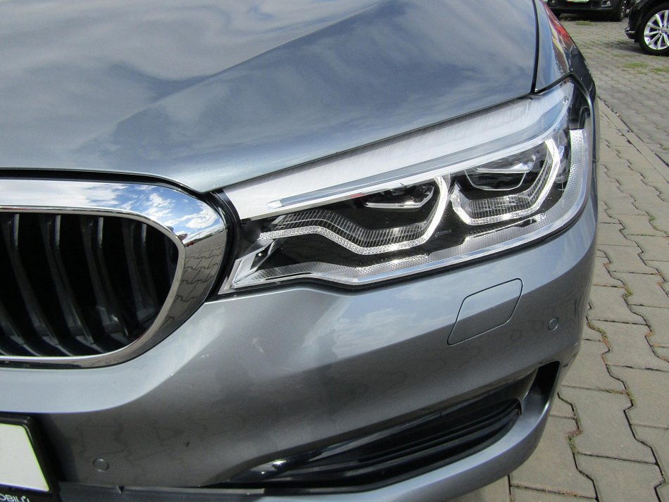 BMW Řada 5 3.0i Sport Line 540i xDrive