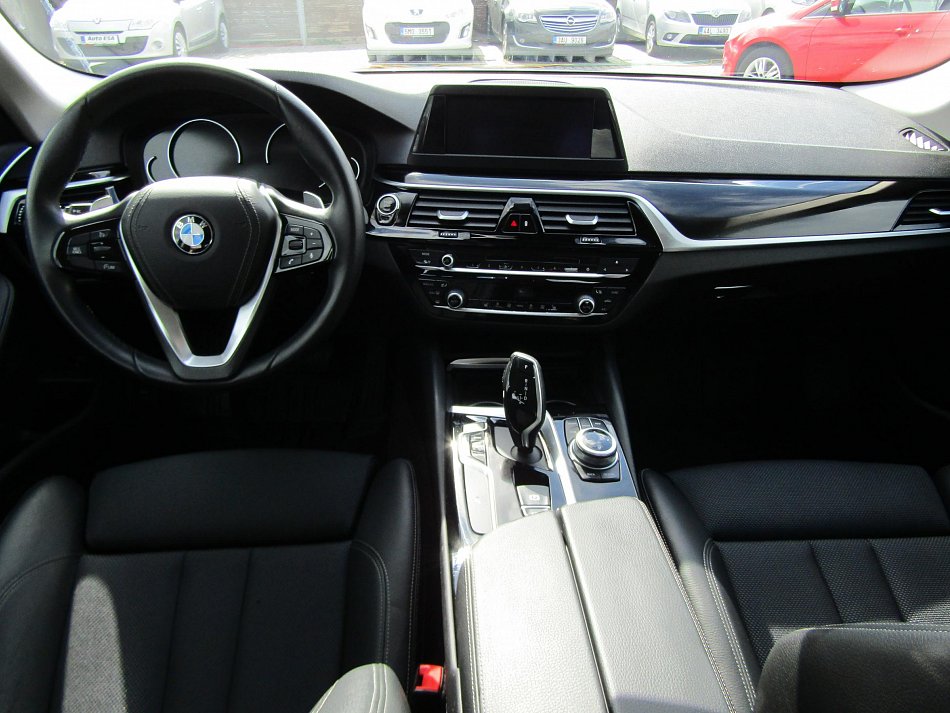 BMW Řada 5 3.0i Sport Line 540i xDrive