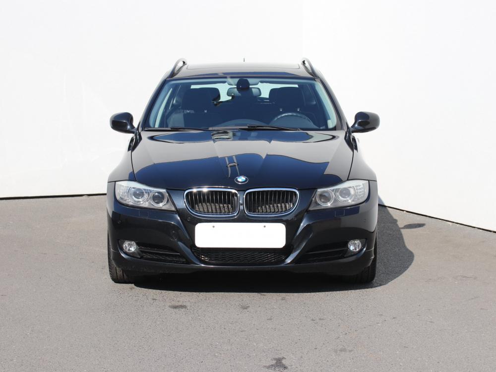 BMW Řada 3, 2009 - pohled č. 2