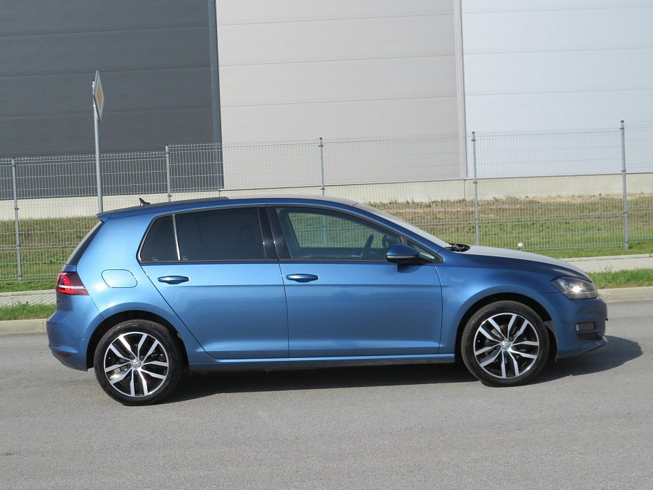 Volkswagen Golf 1.2 TSi 