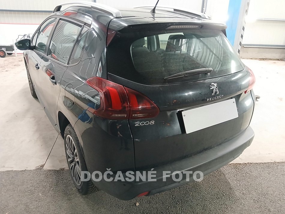 Peugeot 2008 1.2 8T 