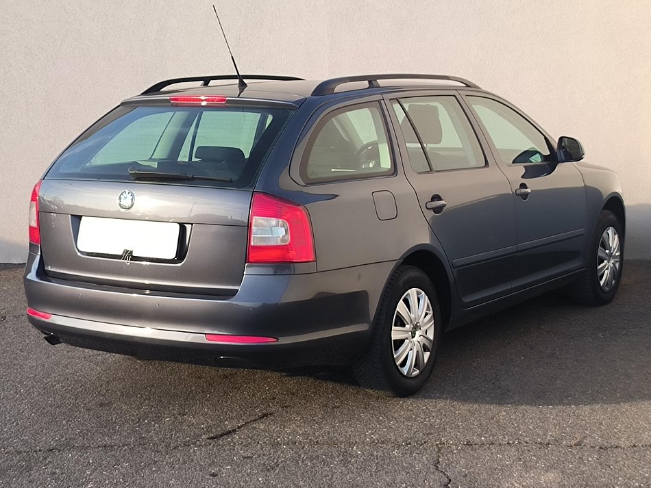 Škoda Octavia II 1.6i Ambiente