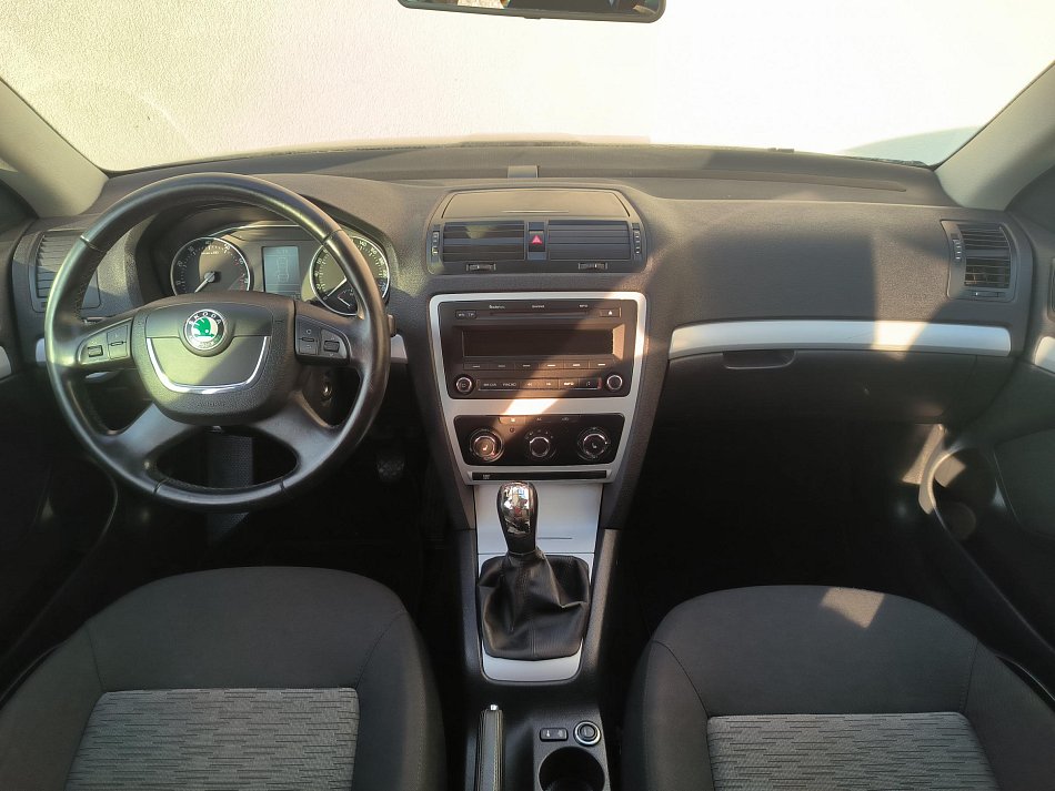 Škoda Octavia II 1.6i Ambiente