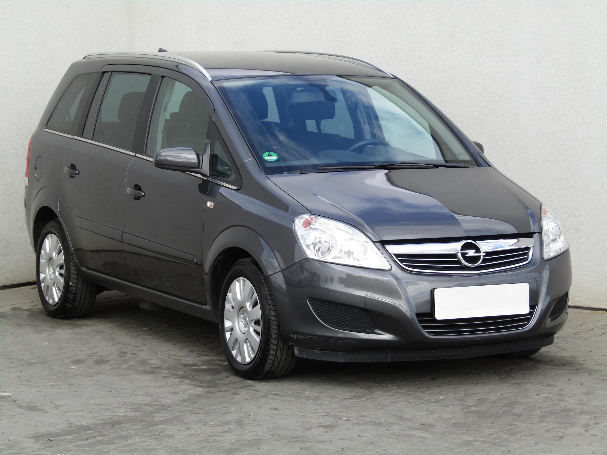 Opel zafira бензин