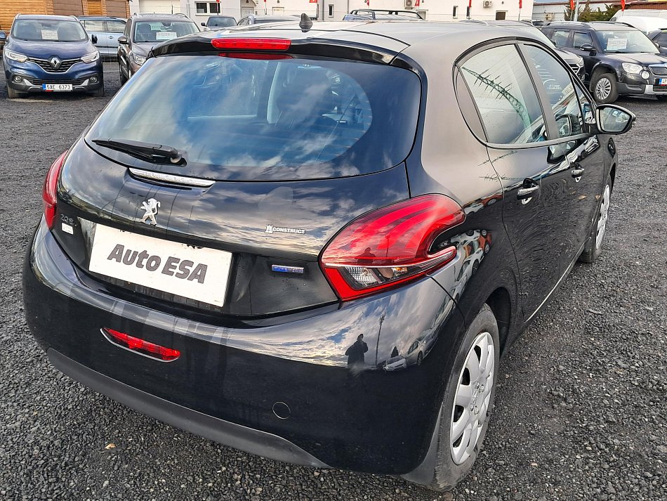 Peugeot 208 1.2 PT 